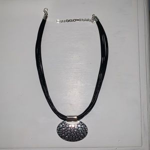 Black chunky necklace
